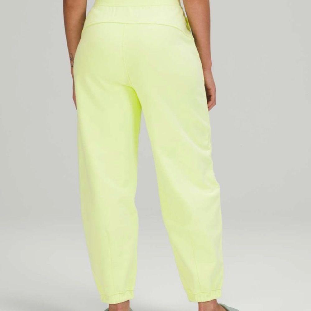 Lululemon Relaxed Fit Super-High Rise Full Length Jogger Sweatpants size 4 - Picture 4 of 13